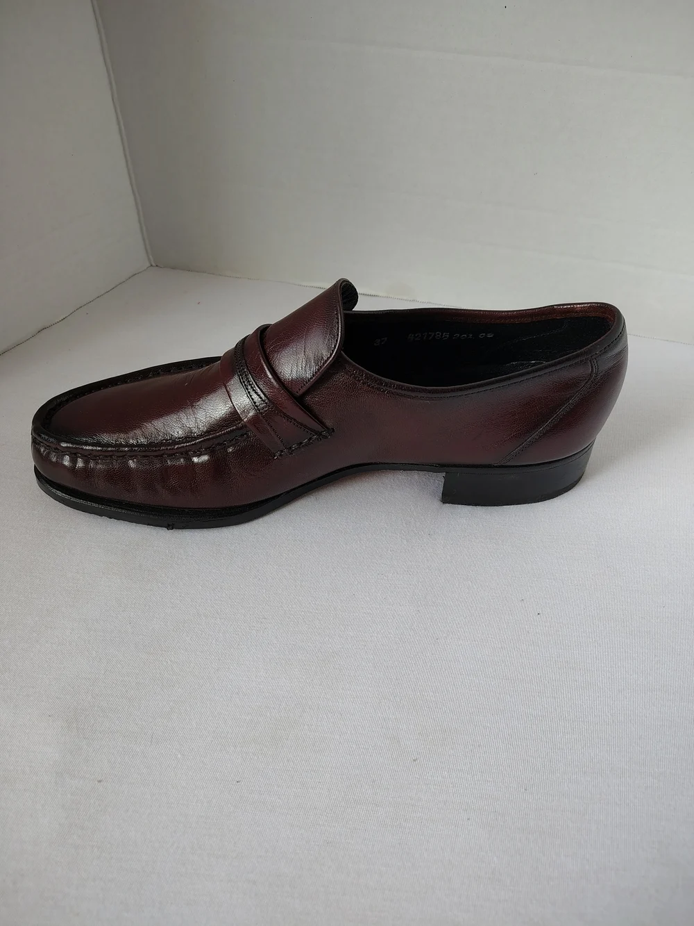 Florsheim Burgundy Leather Penny Loafers with Brass Accent Size 10 D